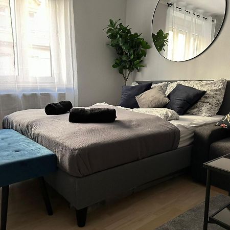 Balcony Apartment, 1 Min To U1 Reumannplatz Wien Eksteriør bilde