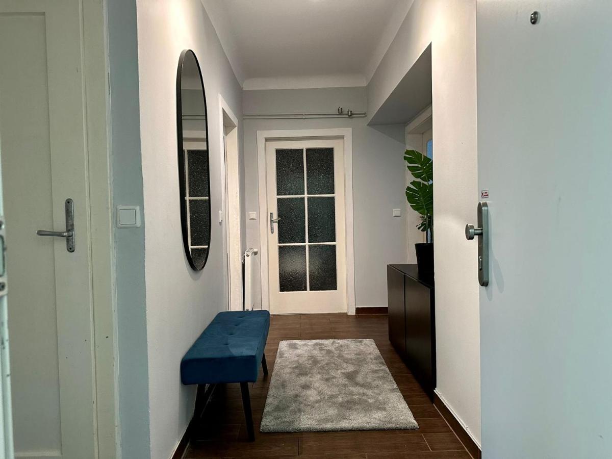 Balcony Apartment, 1 Min To U1 Reumannplatz Wien Eksteriør bilde